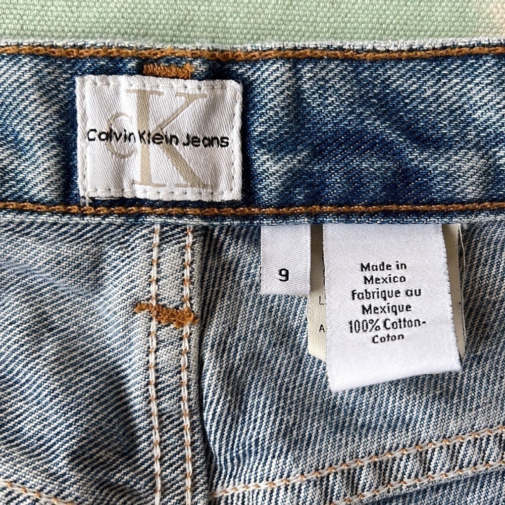Calvin Klein Jeans Vintage Button Fly Cuffed Denim Shorts - Picture 6 of 10